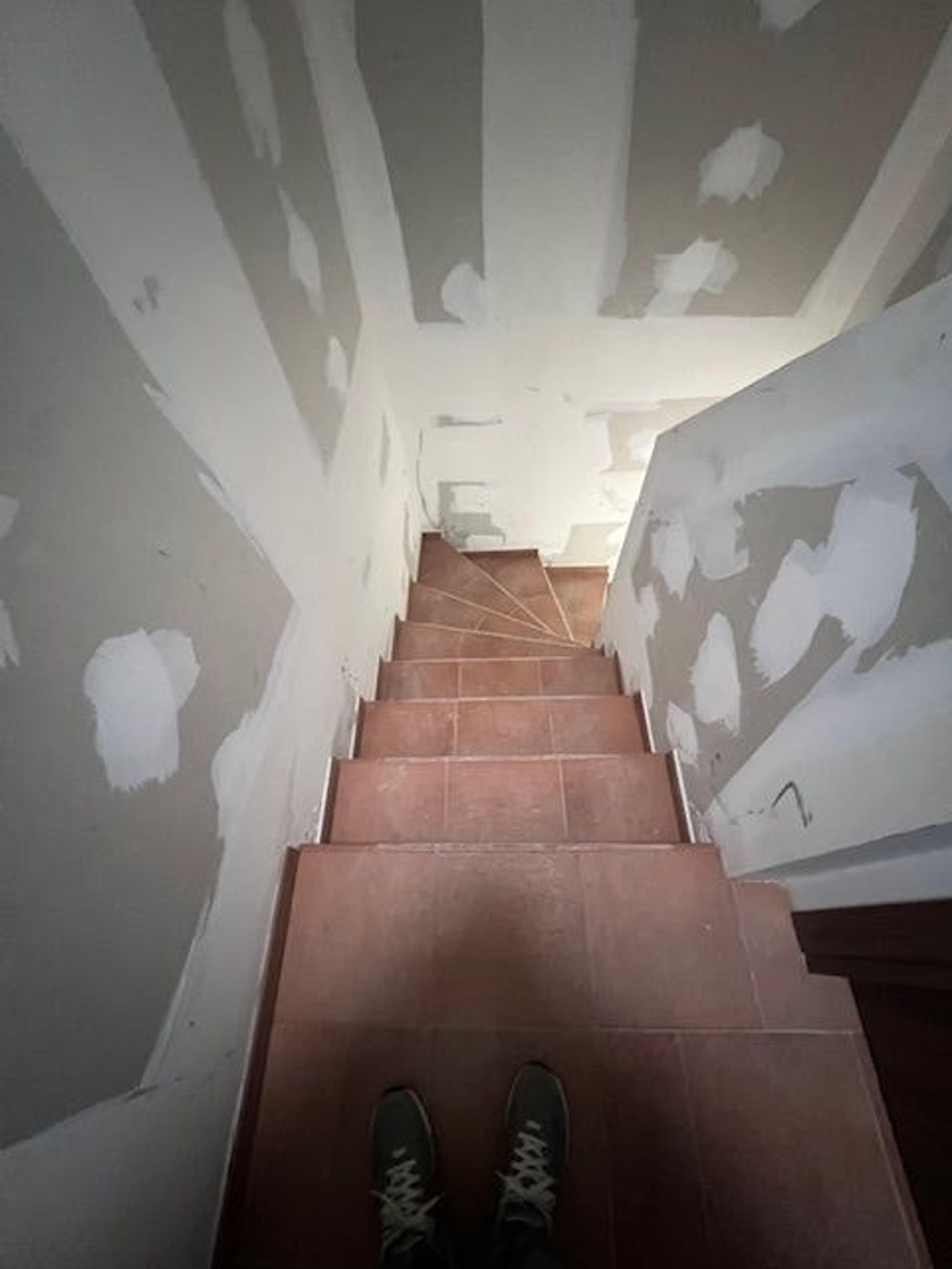 Maison contemporaine à toit quatre pans, Péron (01), pendant les travaux : photo 5 sur 10
