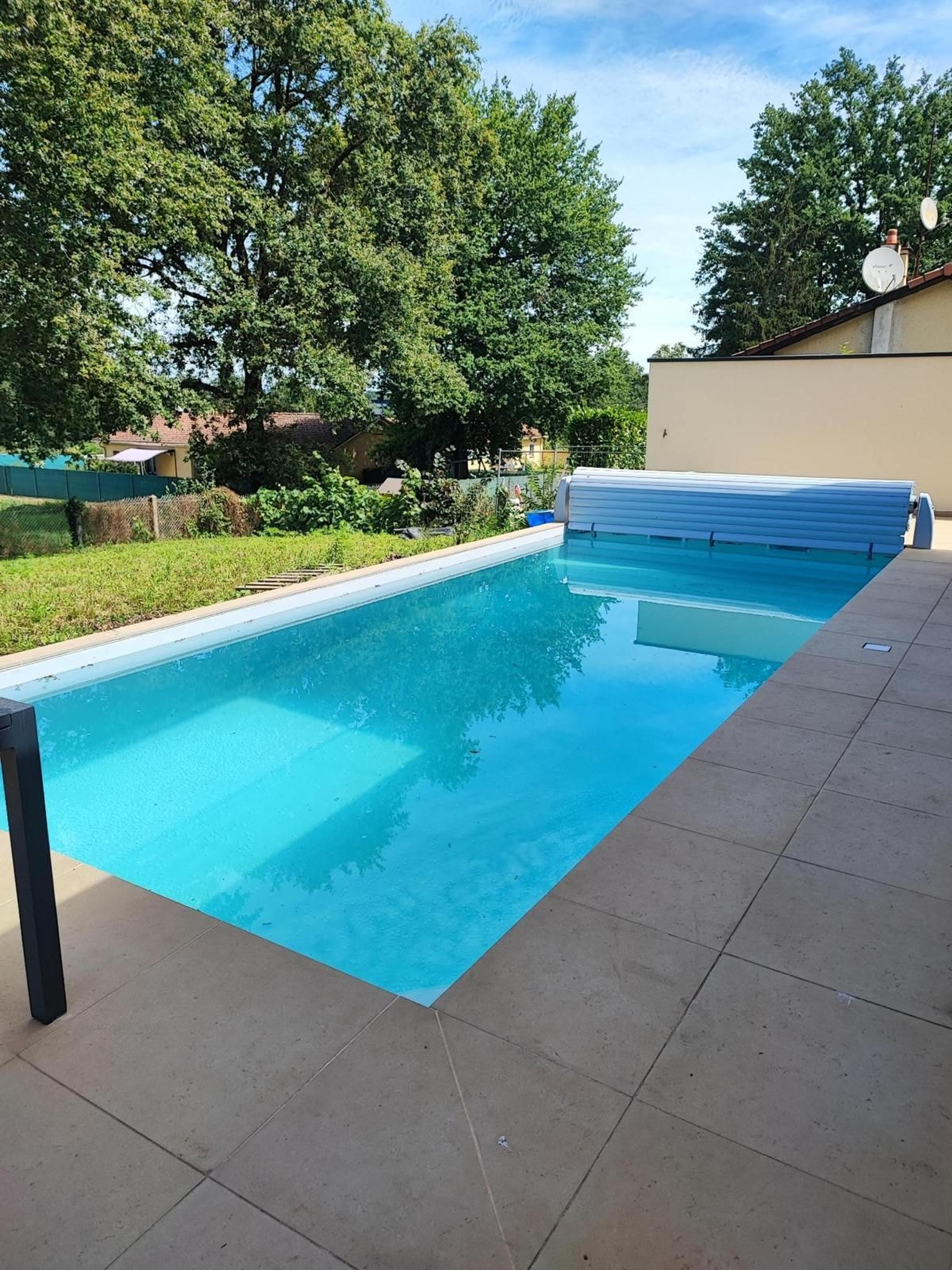 Maison contemporaine de 146 m² à Montmerle-sur-Saône (01) : photo 9 sur 9