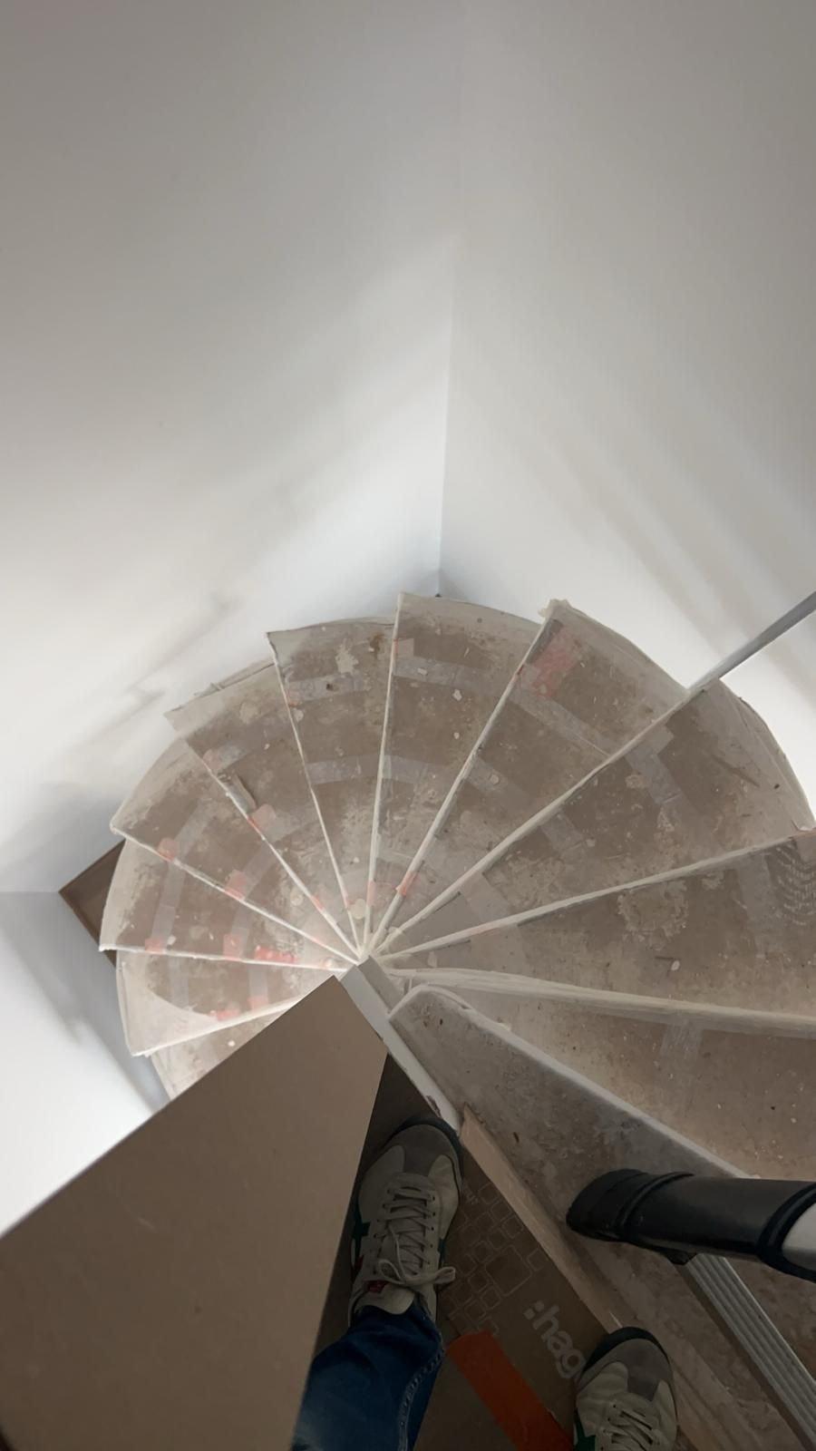 Escalier hélicoïdal sur mesure à Lyon (69) : photo 1 sur 1