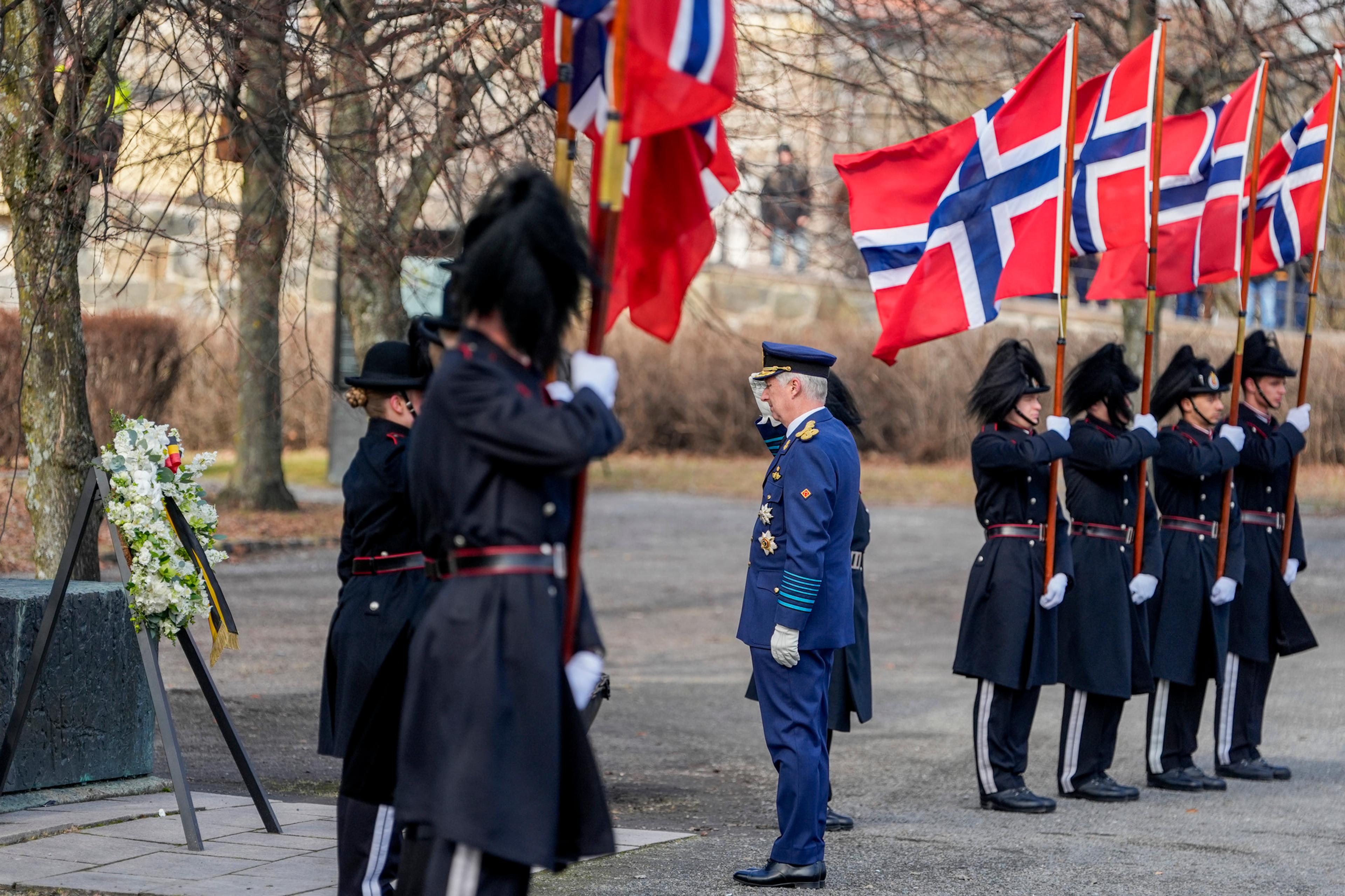 Kongen av belgierne ved kransnedleggelsen