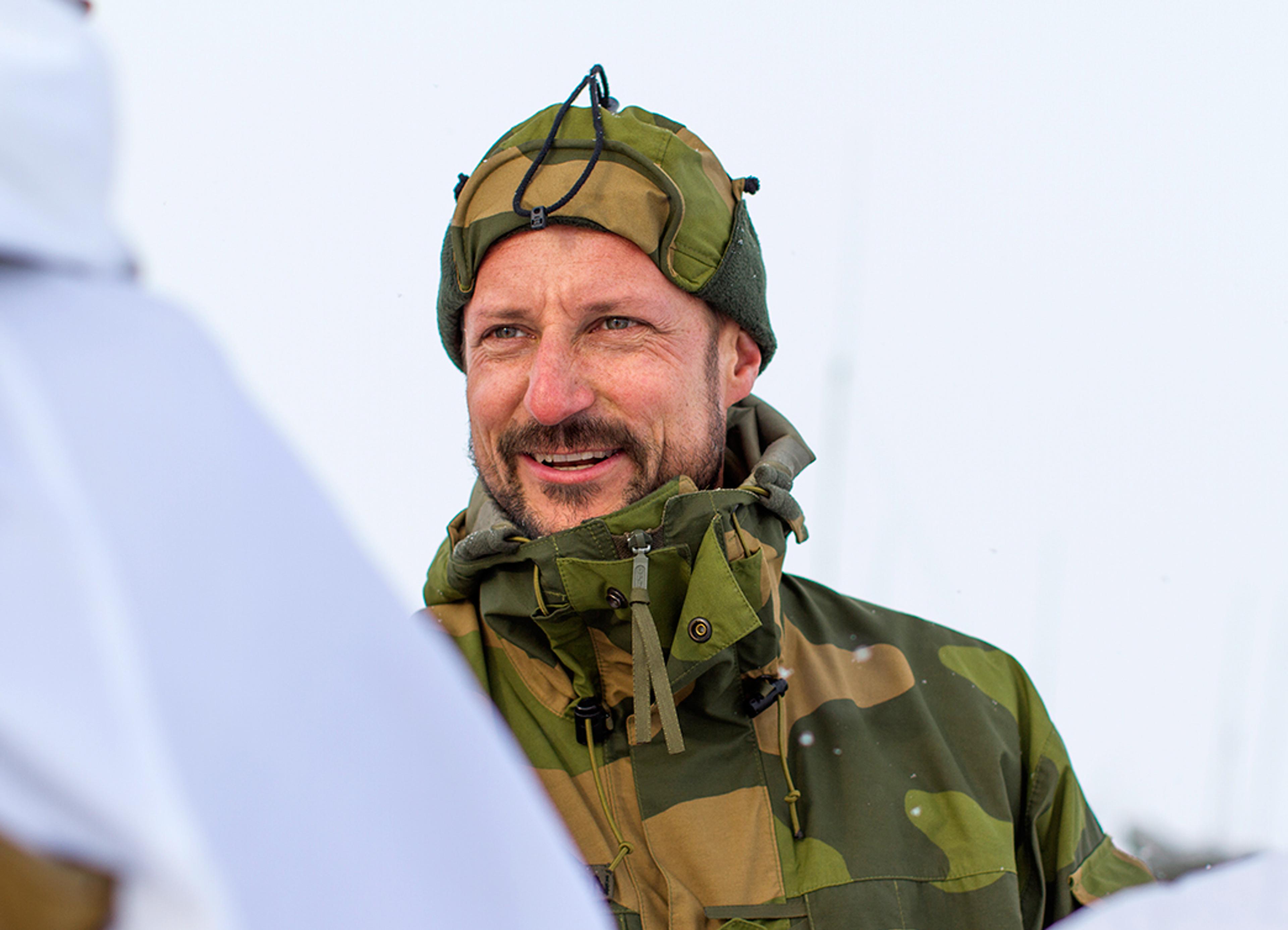Daværende Kronprins Haakon på militærøvelsen Joint Viking. Foto: Christina Gjertsen, Forsvaret.