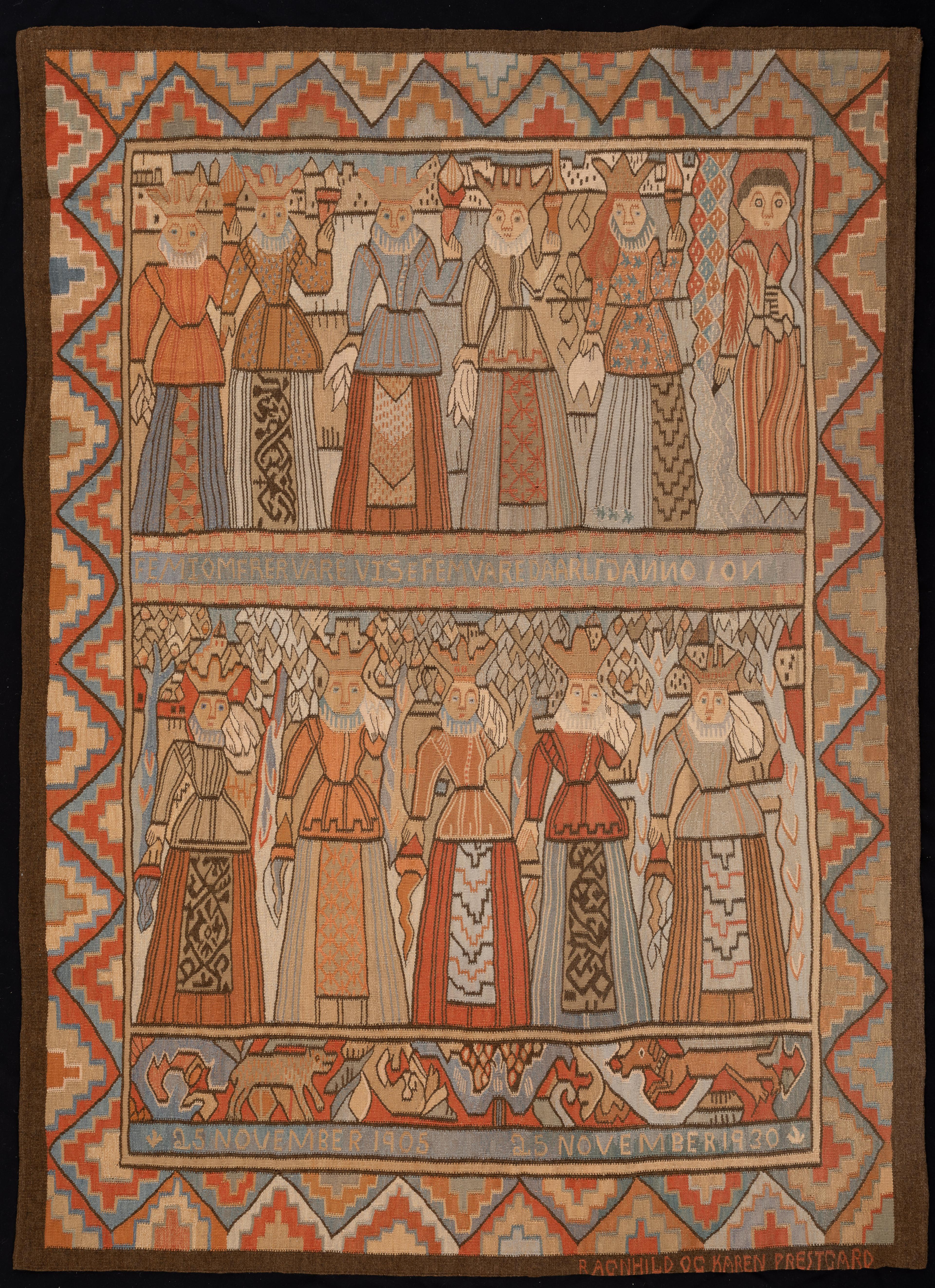 Billedvev med elleve kvinner og fargerikt mønster.