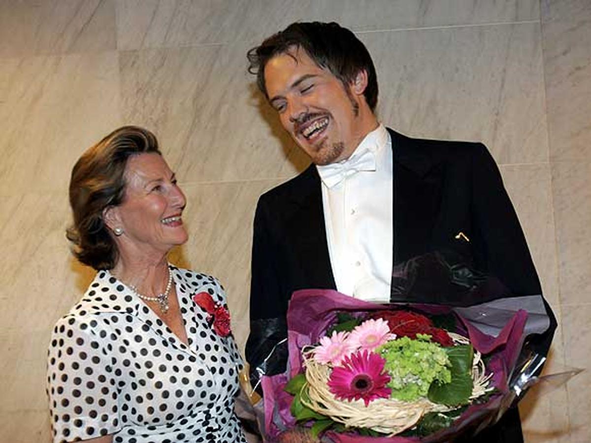 Dronning Sonja og Audun Iversen sammen.