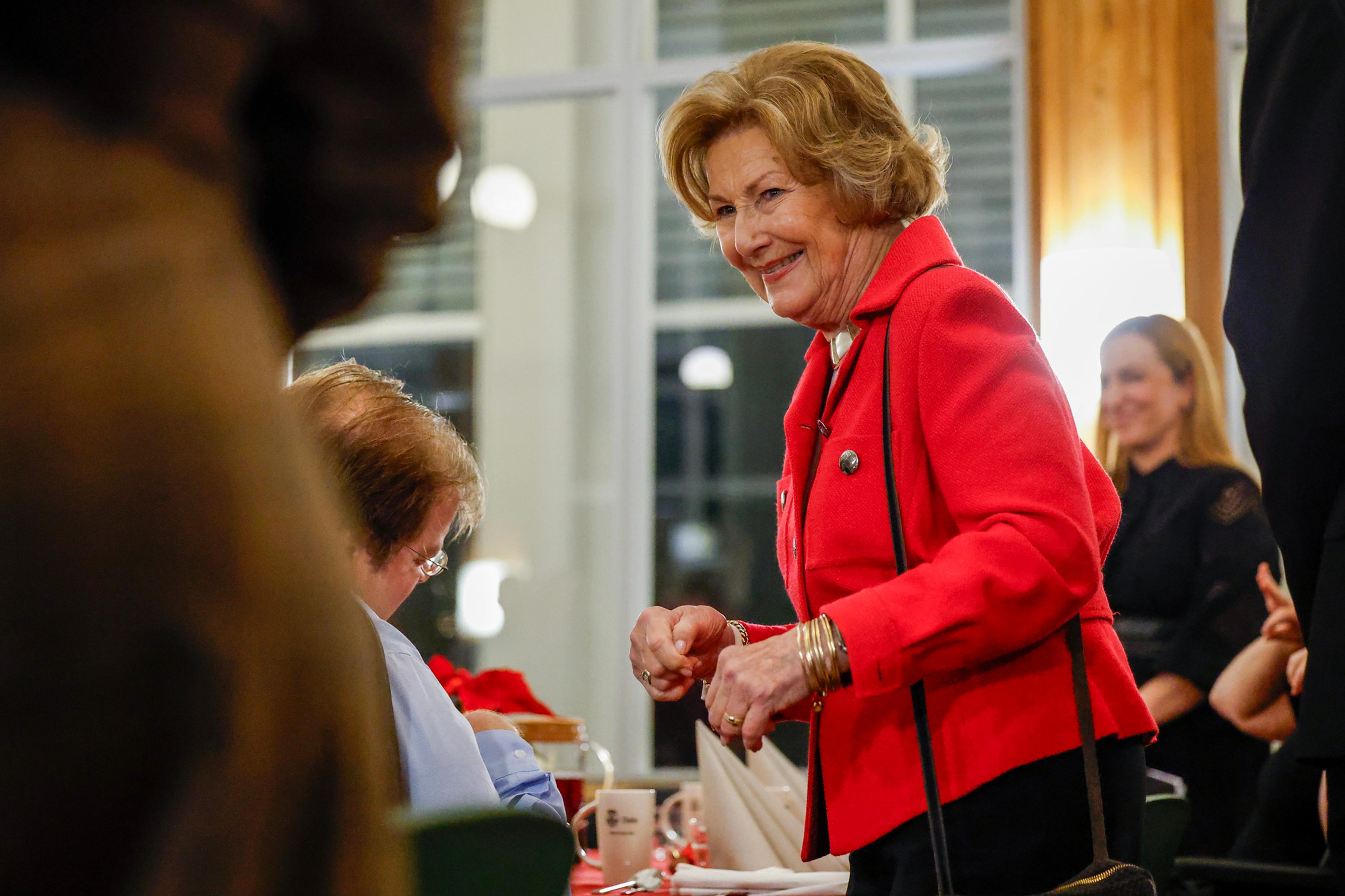 Dronning Sonja på grøtfest