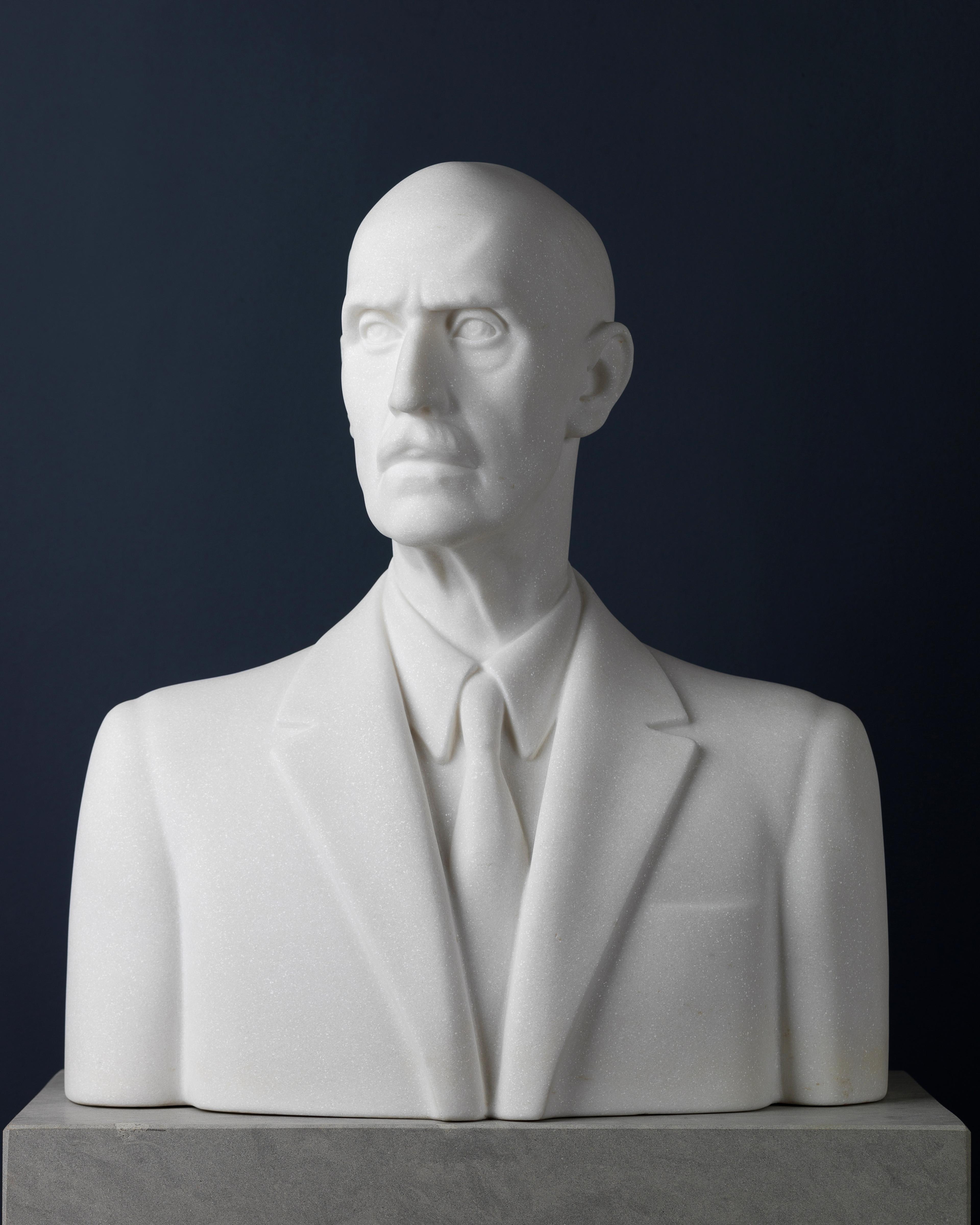 Hvit marmorbyste av Kong Haakon