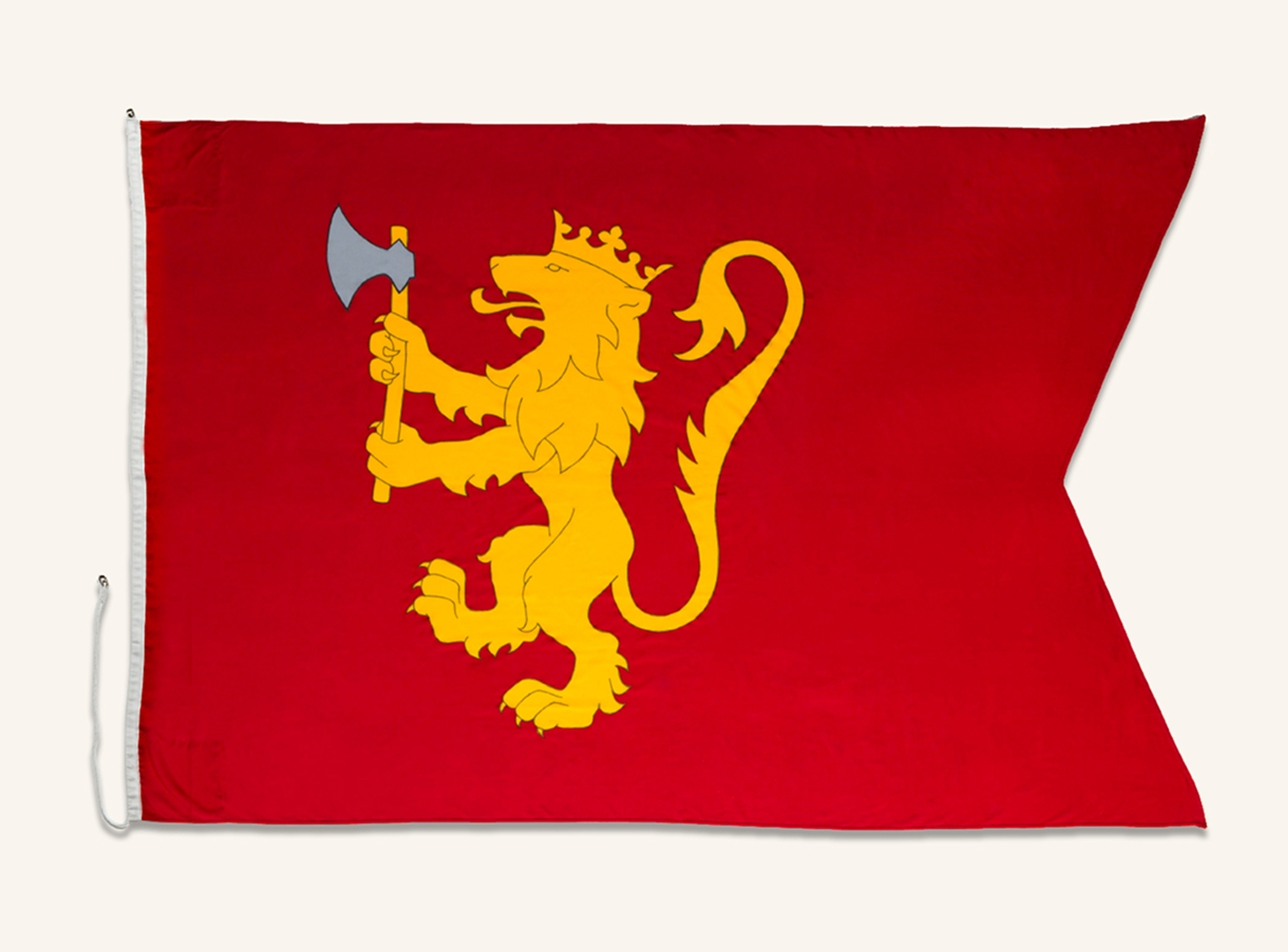 Et rødt flagg med splitt og riksvåpenets løve i gult.