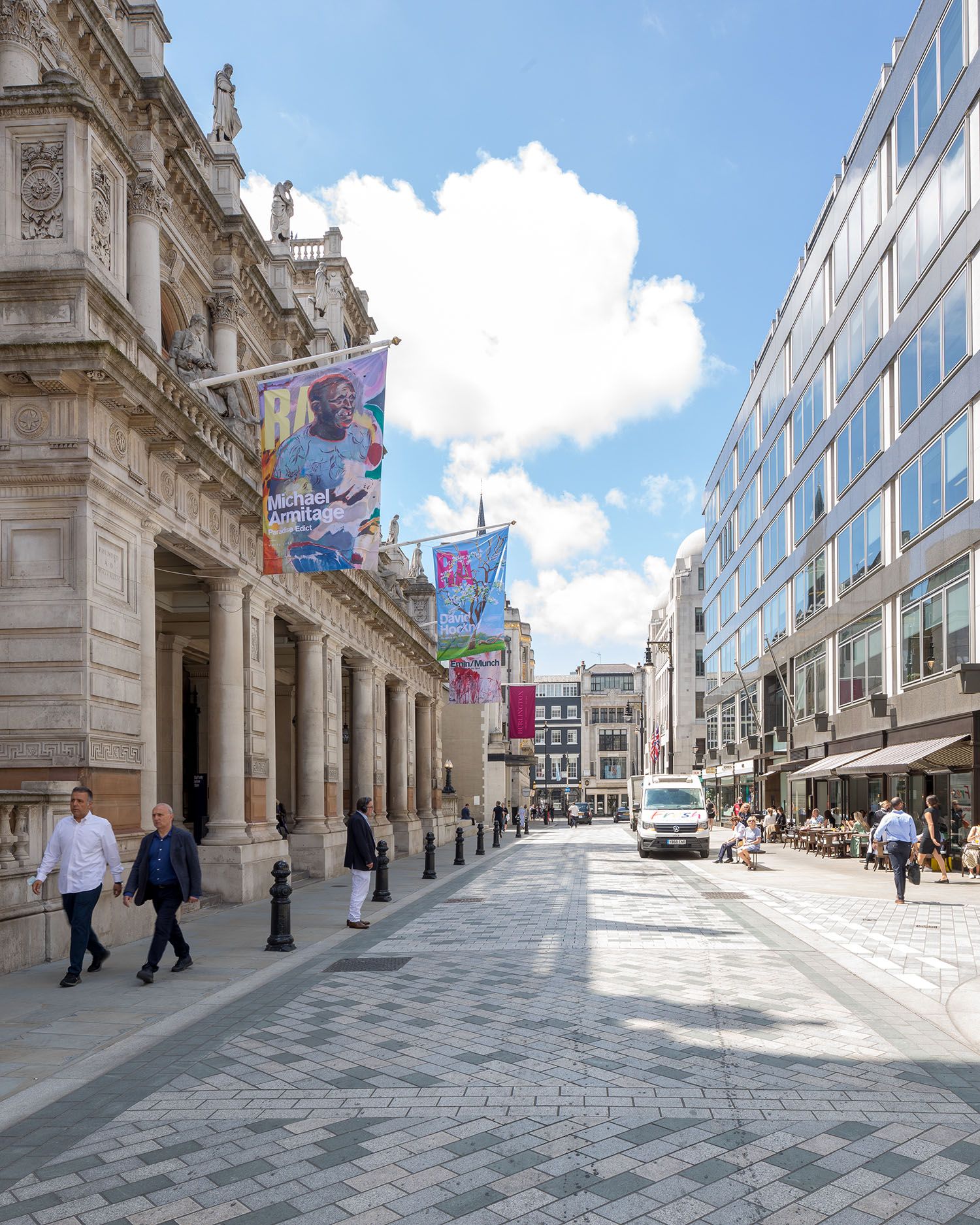 Cross section of a street outside the Royal Academy.