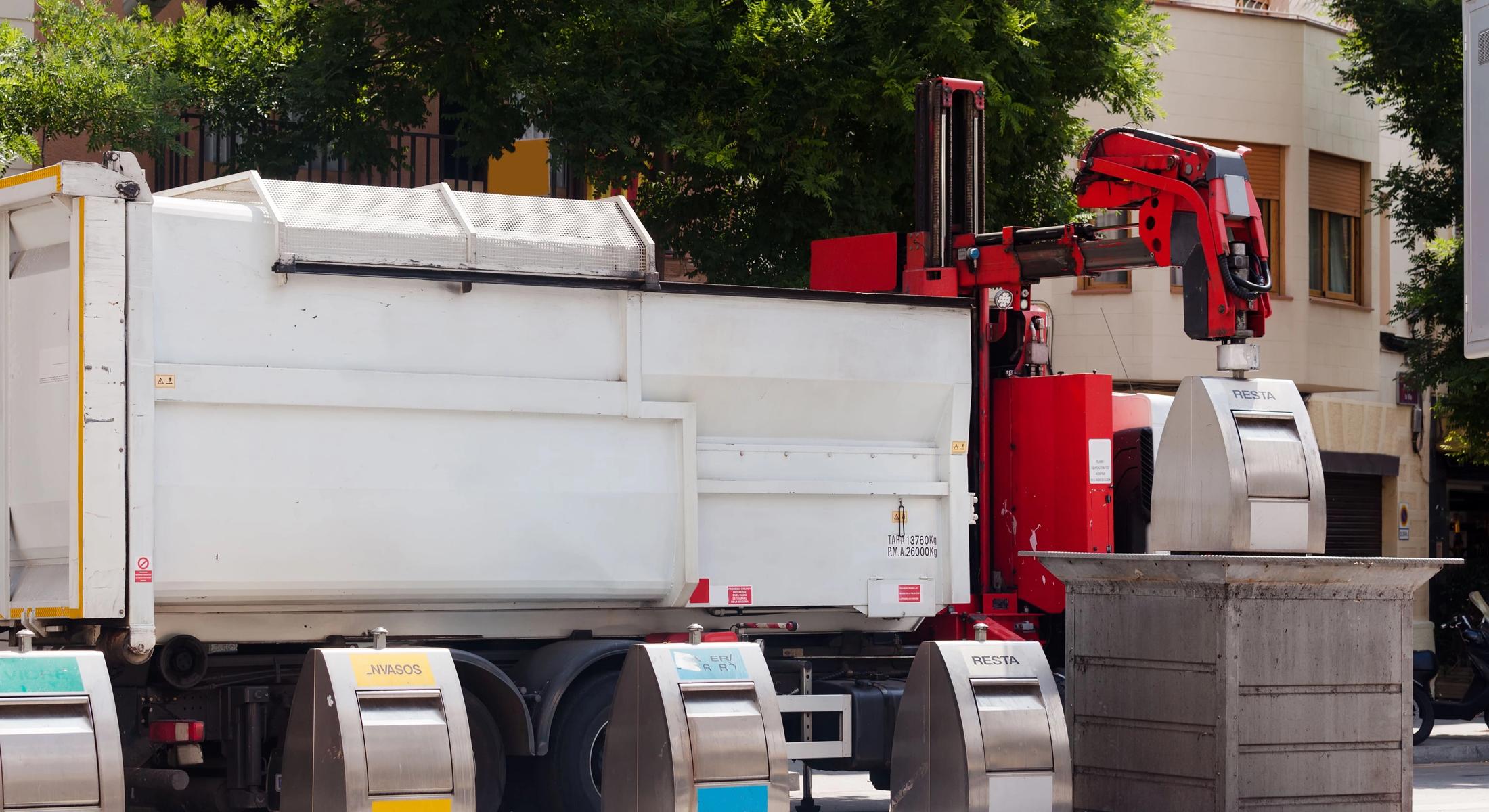 garbage disposal truck