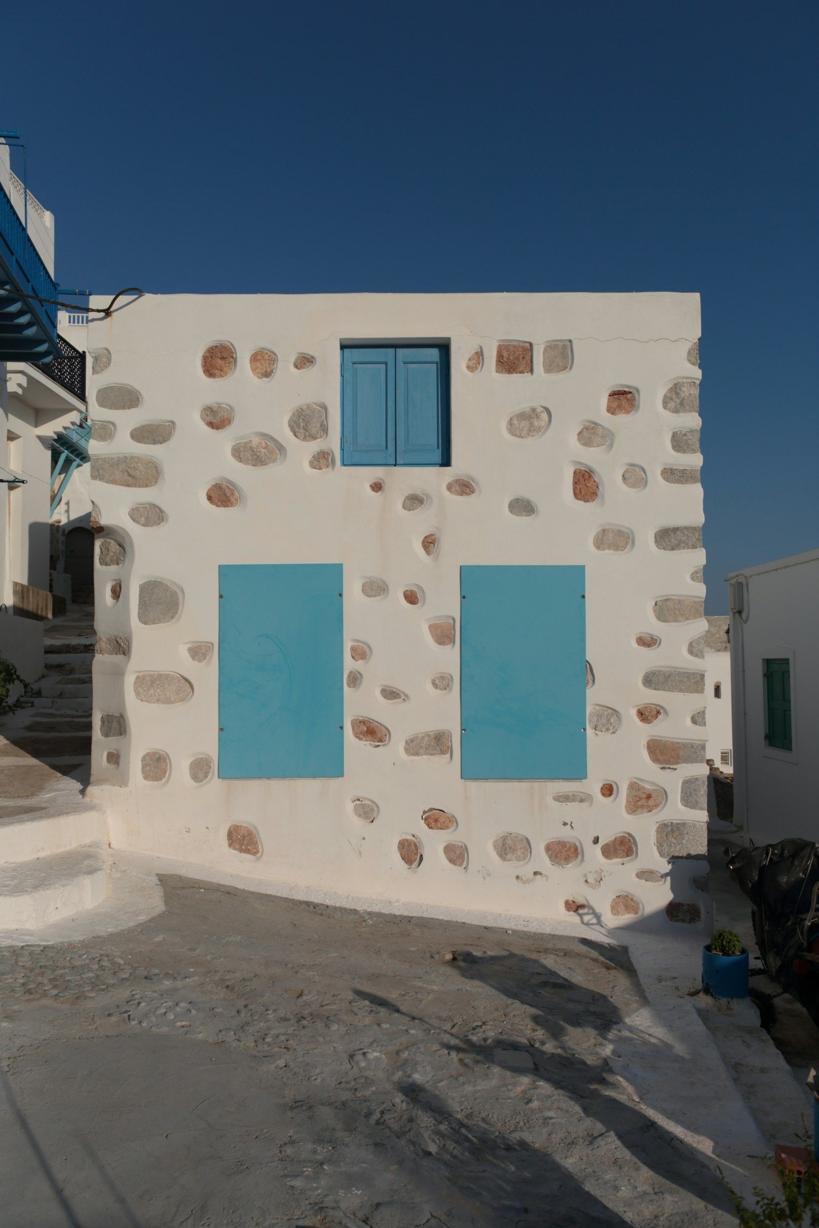 cycladic-house — brief image
