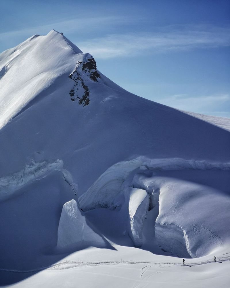 Parrotspitze widziany od strony przełęczy Lysjoch