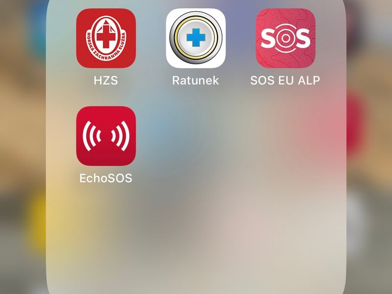 Aplikacje umożliwiające szybki i łatwy kontakt ze służbami ratowniczymi. Same wysyłają nasze koordynaty GPS oraz informacje, np. o stanie naładowania naszego telefonu