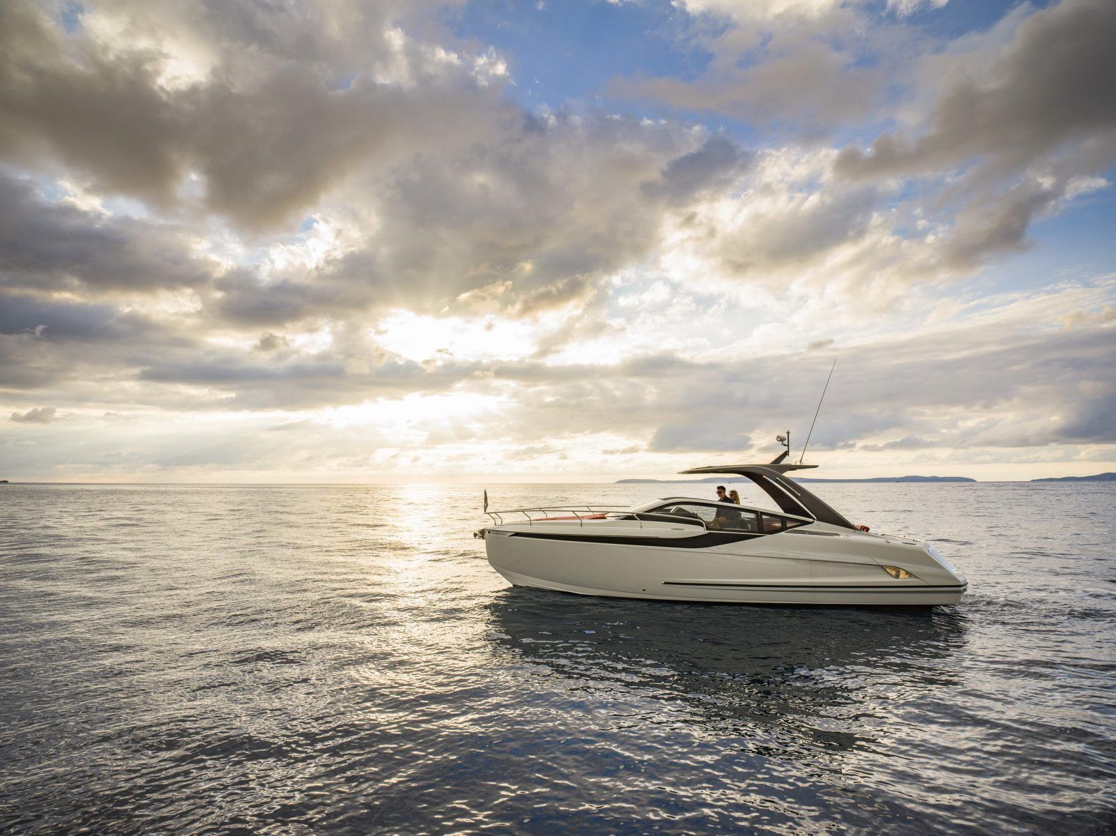 2020 Fairline F-Line 33
