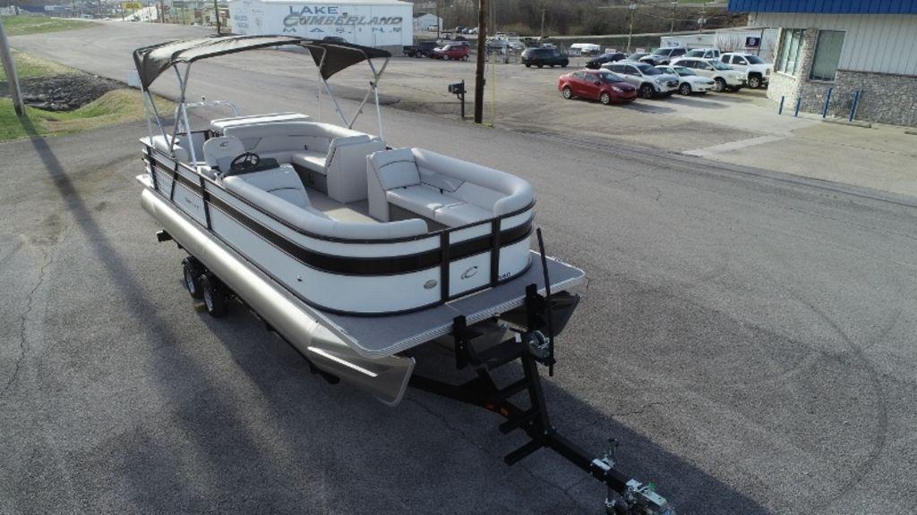 2022 Sea Pro 239 DLX Center Console