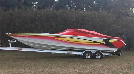 2002 Velocity Powerboats 320