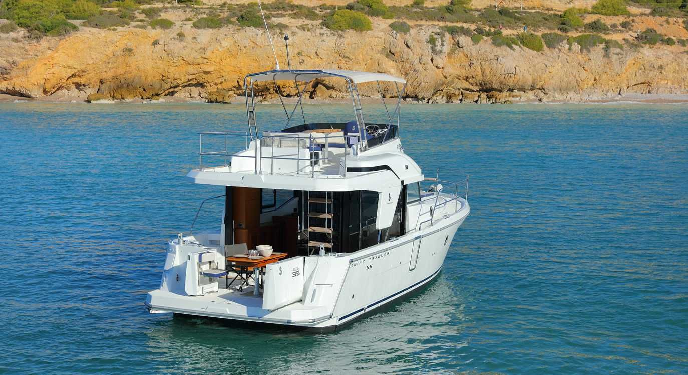 2022 Beneteau Swift Trawler 35