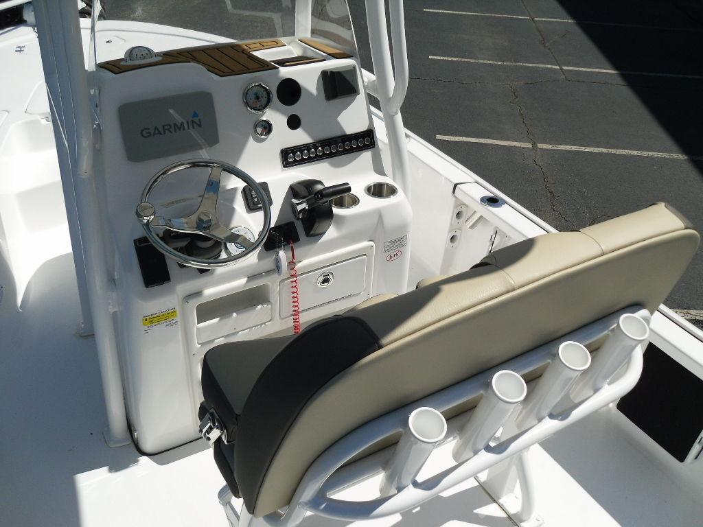 2021 Tidewater Boats 2110 Bay Max