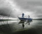 Crestliner 1650 Fish Hawk fishing