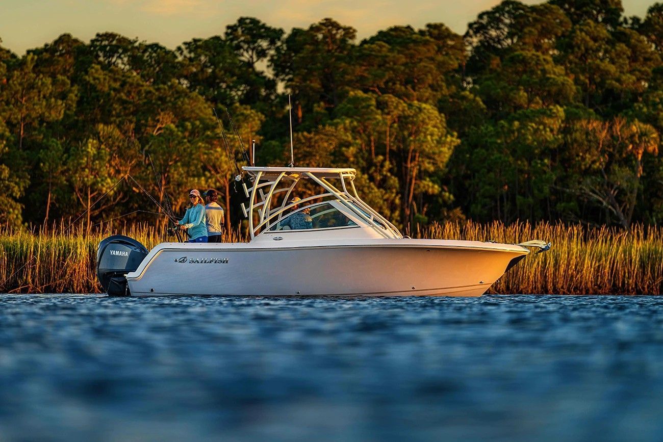 2021 Sailfish Boats 245 DC