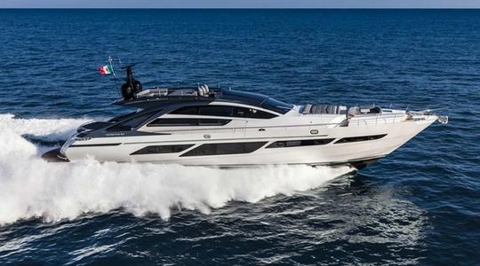 2022 Pershing Yachts 9X