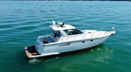 2004 Tiara Yachts 3600 Sovran