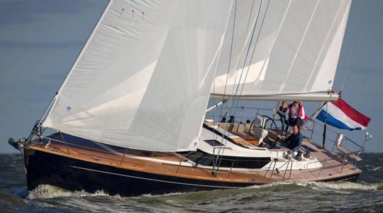 2023 Contest Yachts 50CS