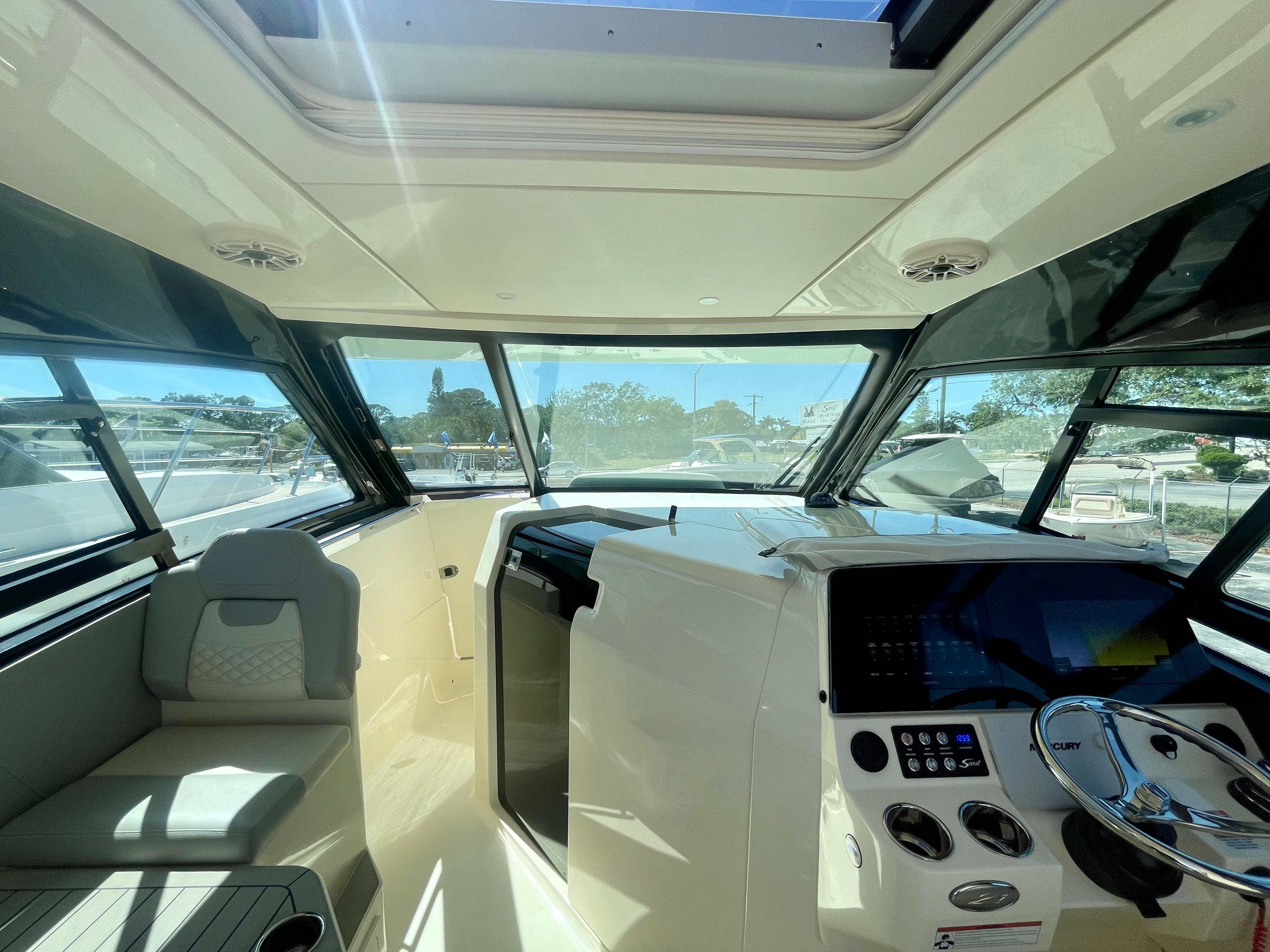 2022 Scout Boats 350 Lxz