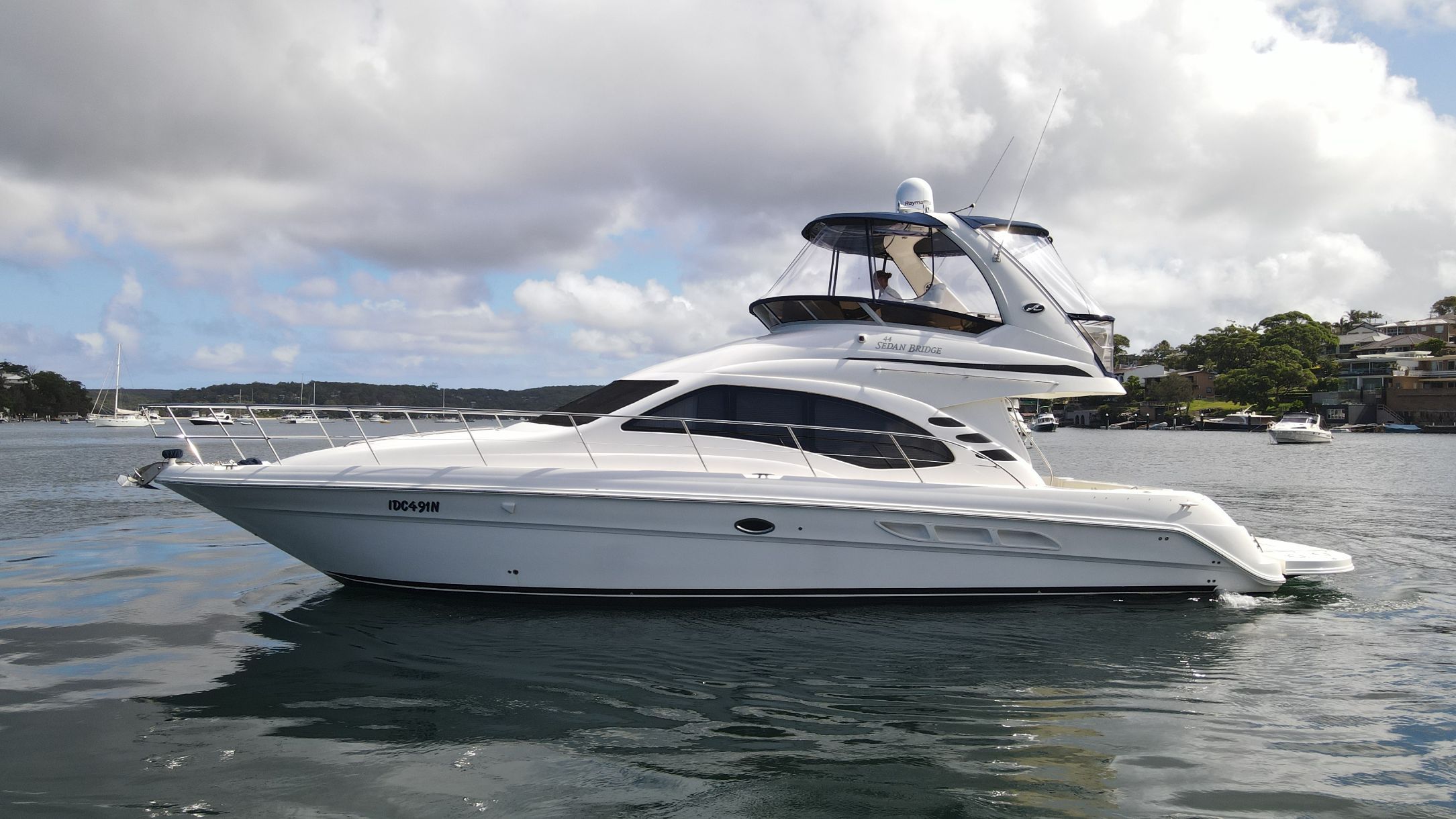 2008 Sea Ray Sedan Bridge 44