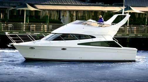 2005 Carver Yachts 33SS