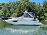 2017 Regal Boats 28 Express