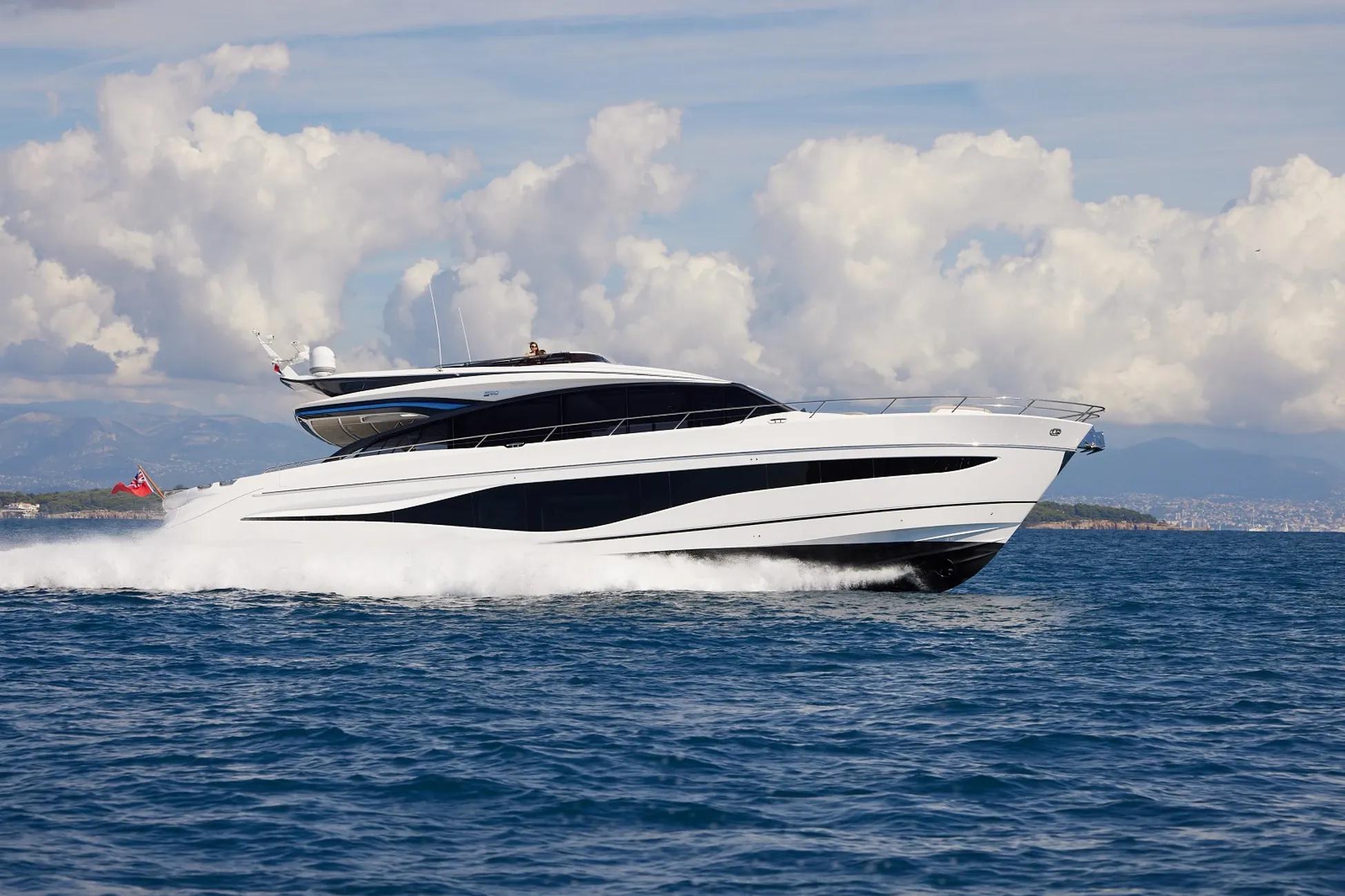 2023 Princess Yachts S80