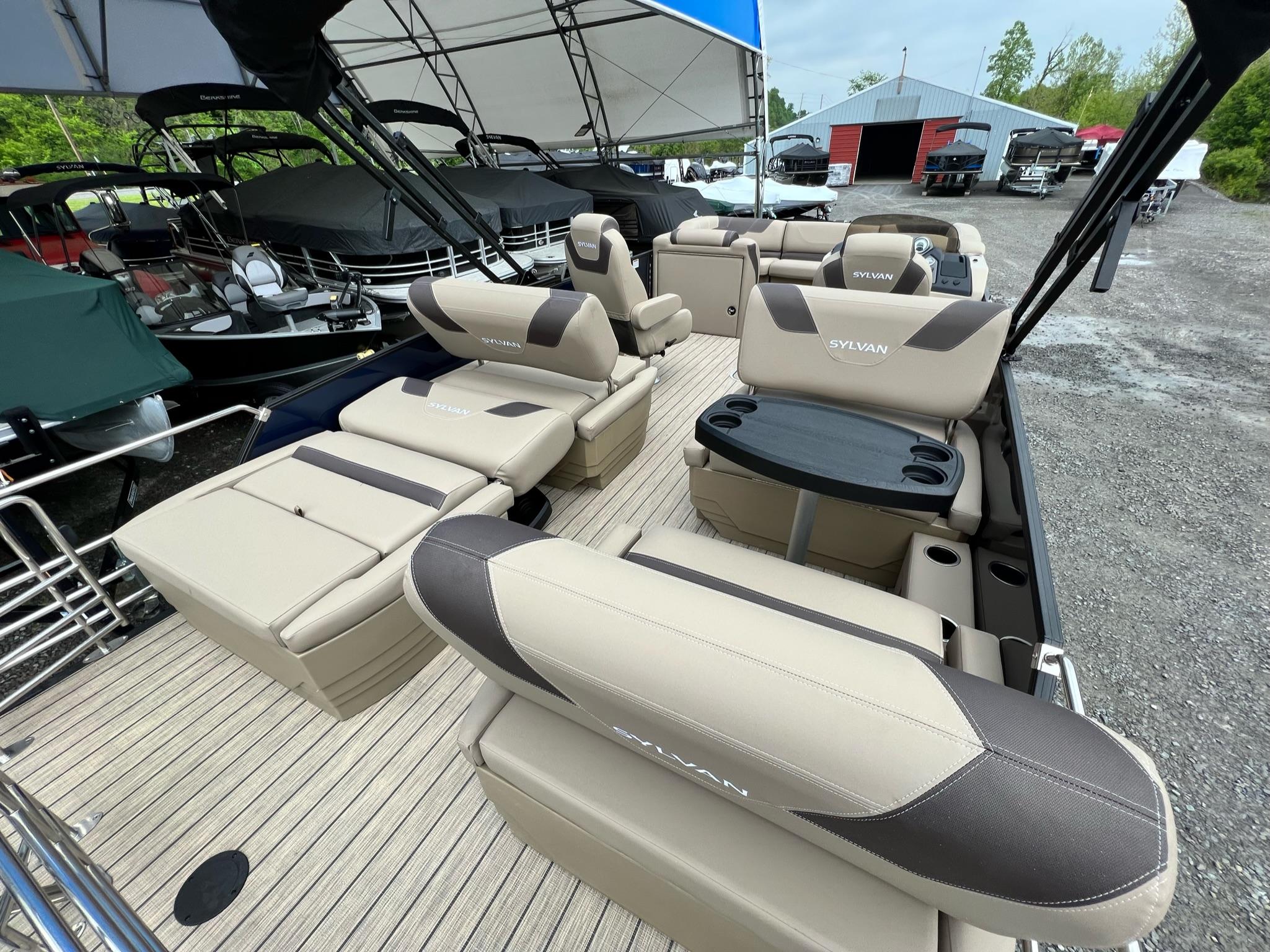 2022 Sylvan L-3 DLZ Tritoon - In Stock