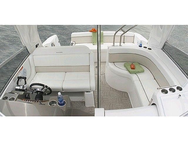 2007 Rinker 400 Express Cruiser