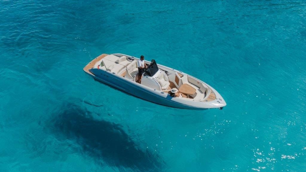 2022 Comitti Isola 27