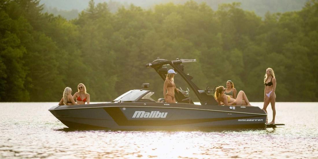 2023 Malibu Boats Wakesetter 21 LX