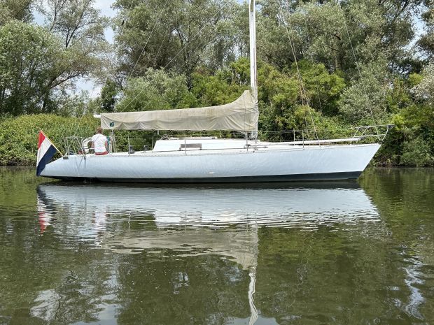 1986 Beneteau First Class 12