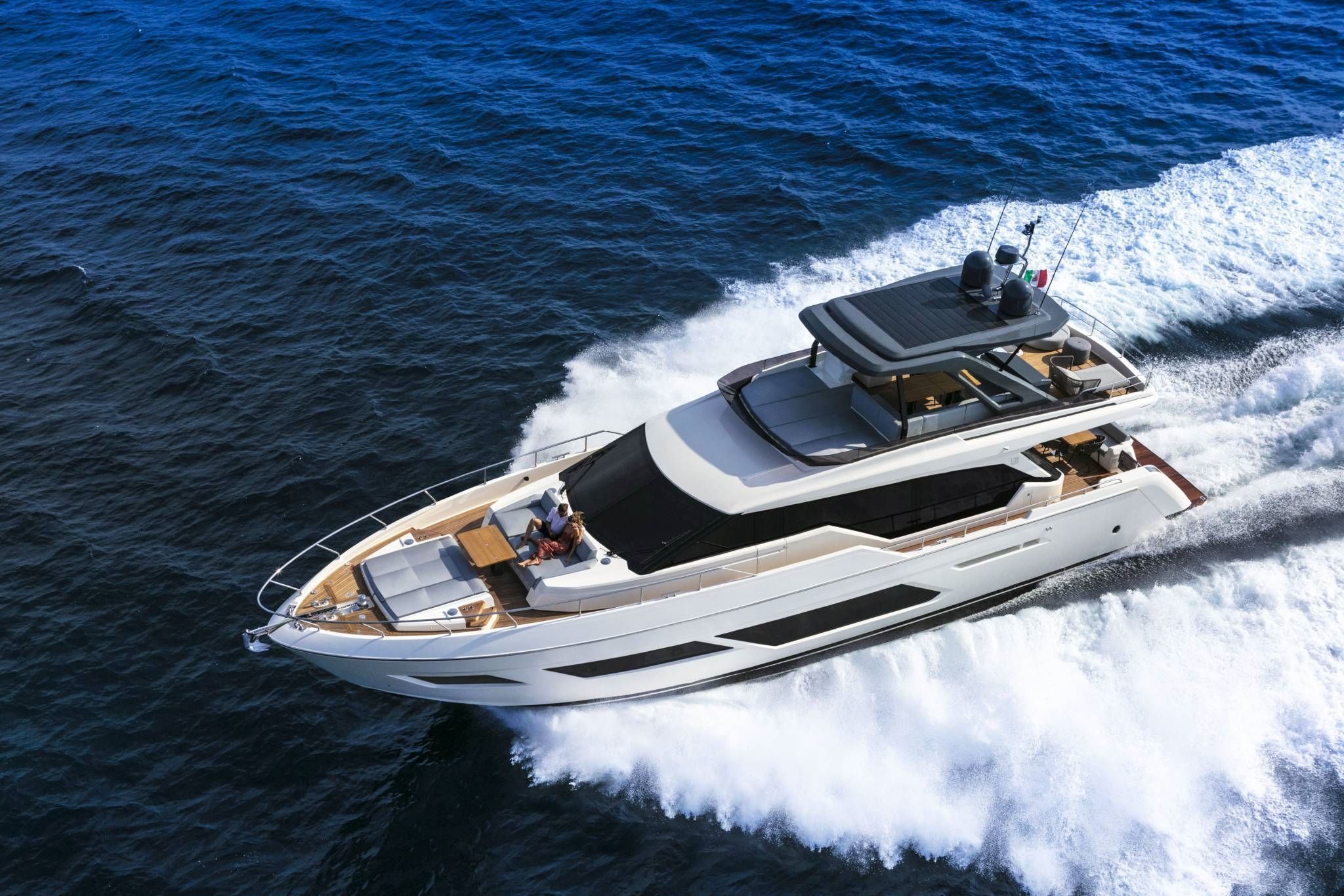 2022 Ferretti Yachts 720
