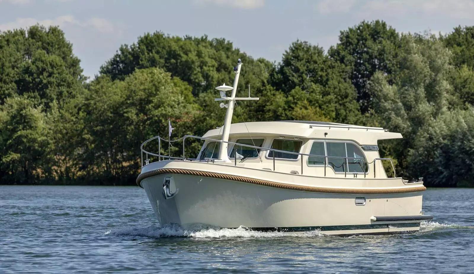 2017 Linssen Yachts Grand Sturdy 35.0 Sedan