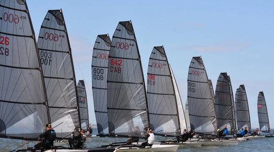 1194 RS Sailing RS 600