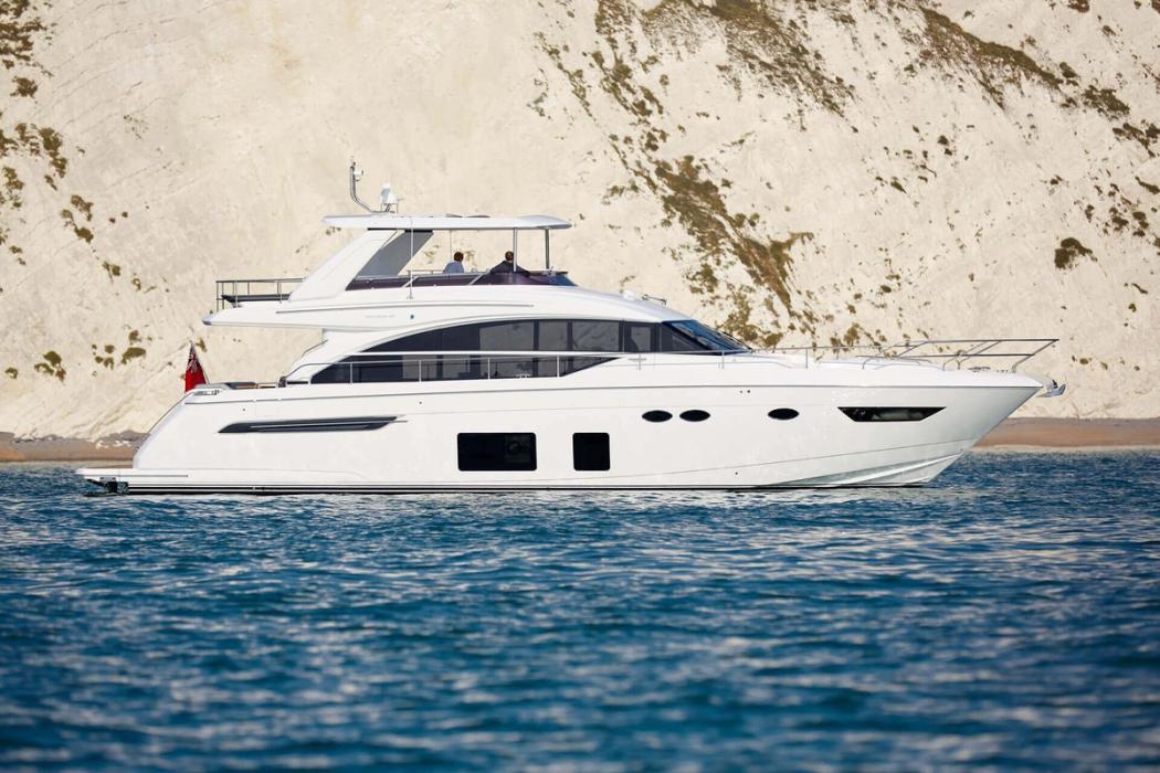 2015 Princess Yachts V68