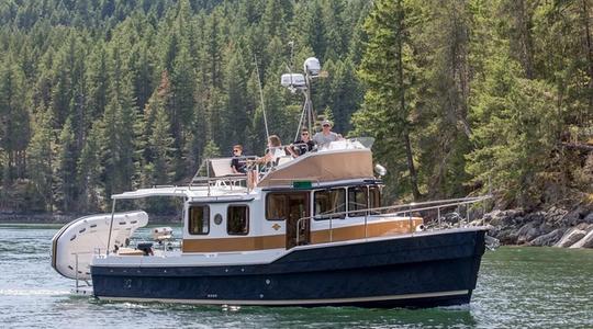 2022 Ranger Tugs R-31 Command Bridge