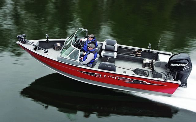 2022 Lund 2000 Sport Angler