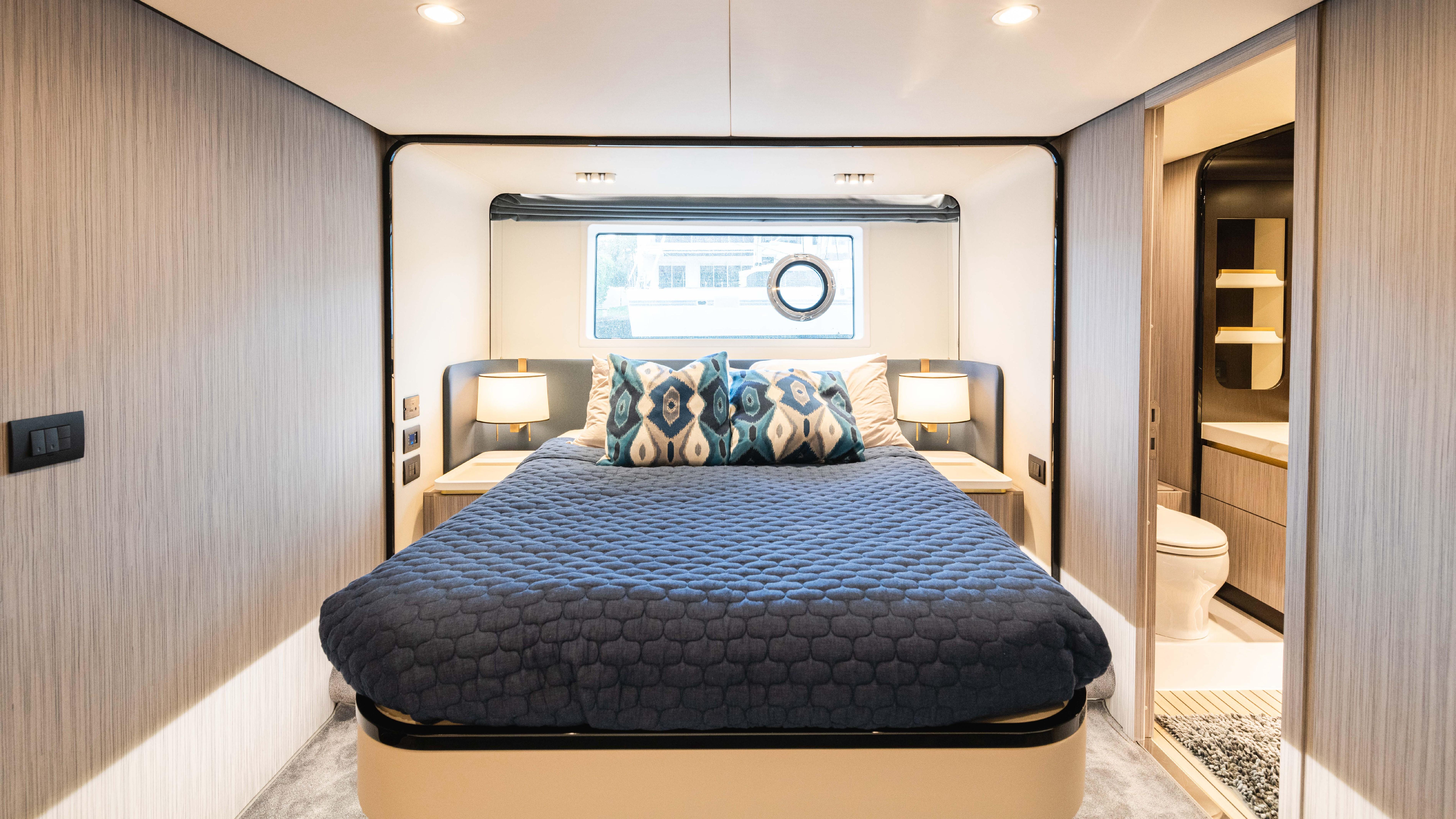 2017 Azimut Yachts 60 Fly