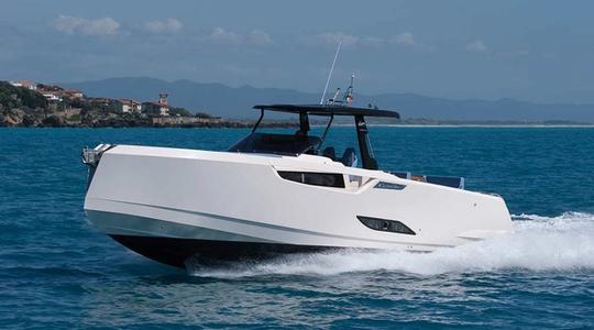 2021 Cayman Yachts 400WA