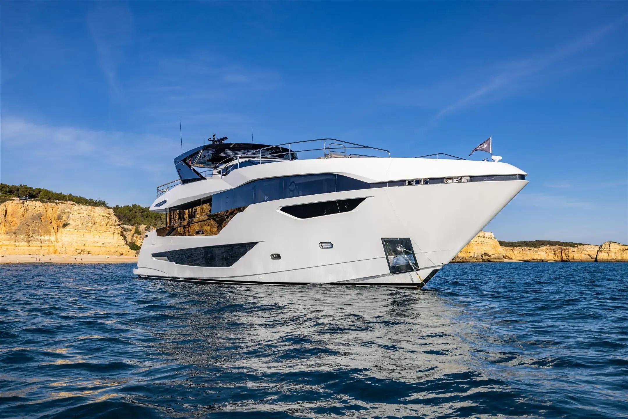 2021 Sunseeker 100 Yacht