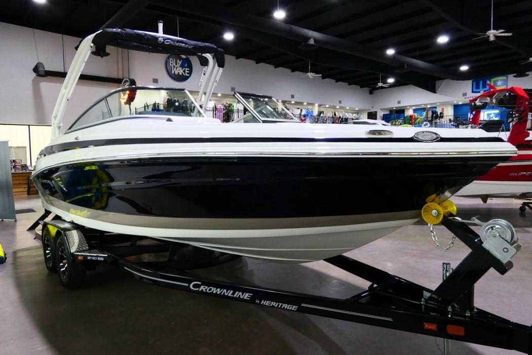 2022 Crownline 240SS
