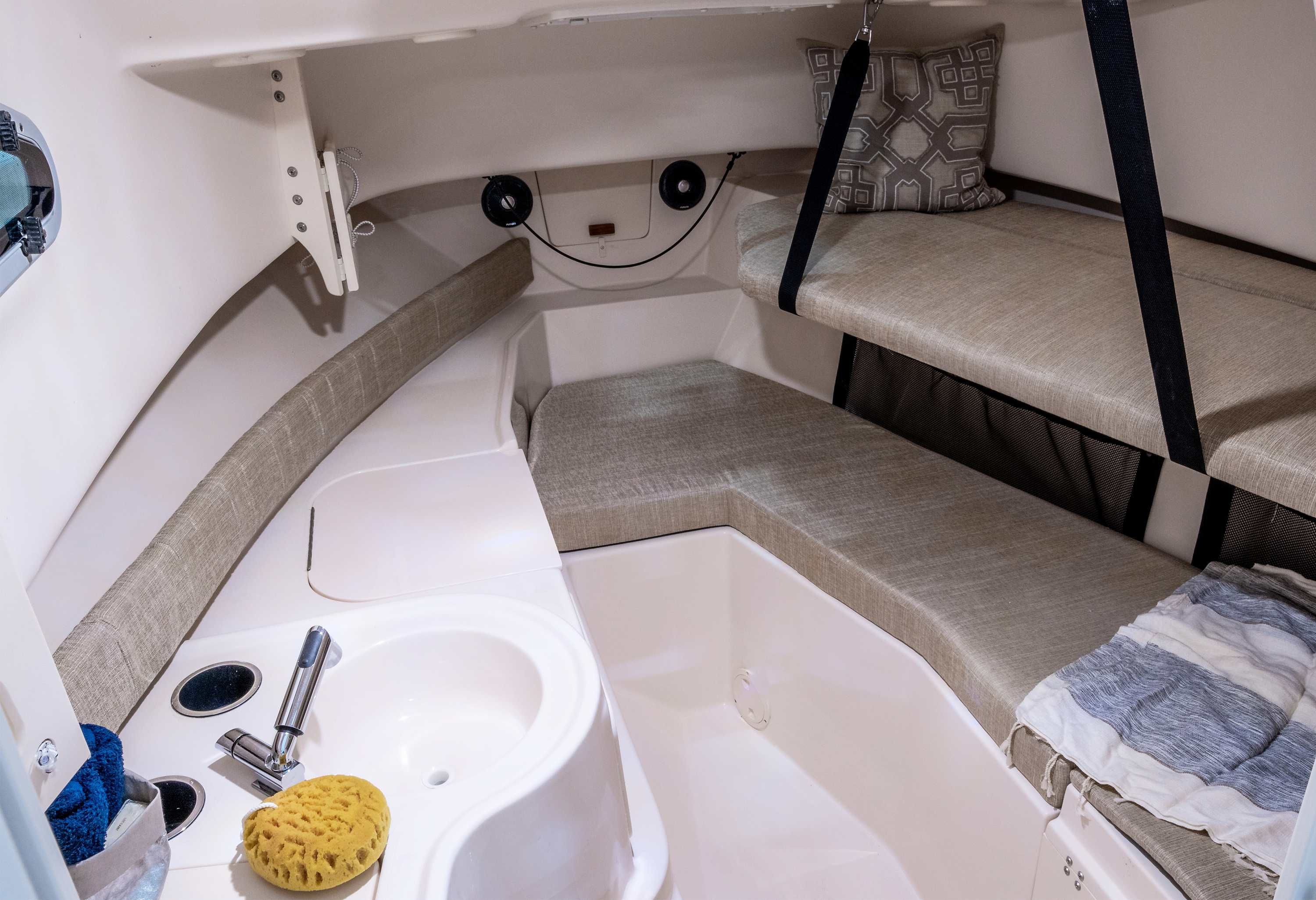 2022 Grady-White Gulfstream 232