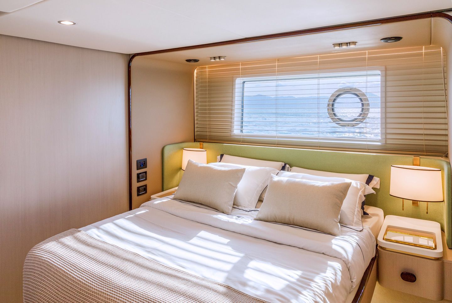 2009 Azimut Yachts 62 Fly