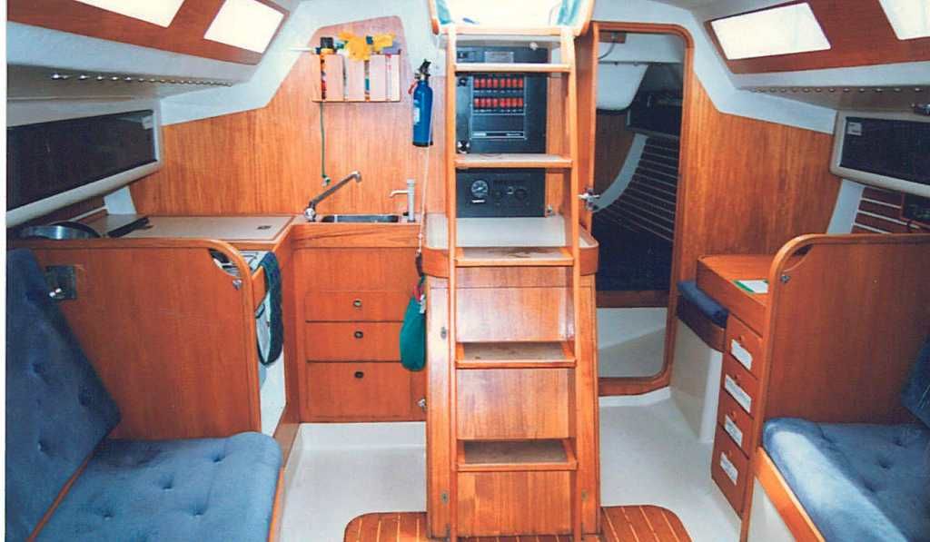 1988 Oyster Yachts Lightwave 395