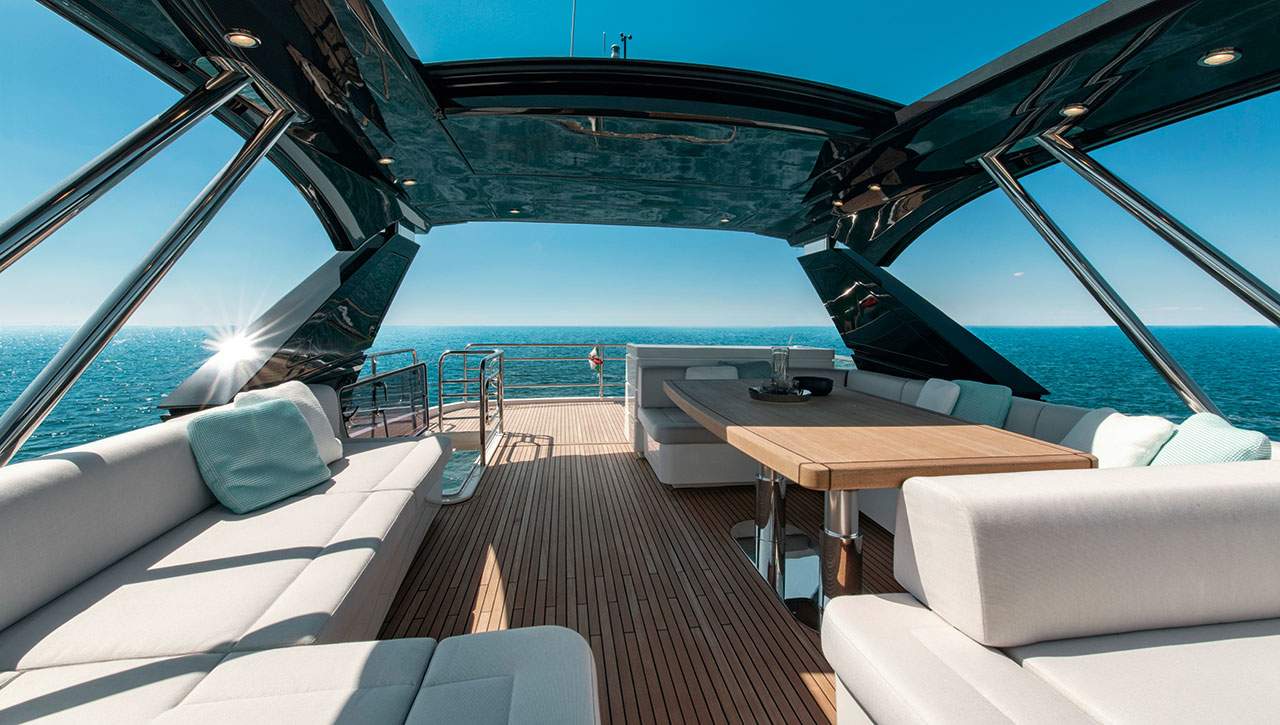 2015 Monte Carlo Yachts MCY 70