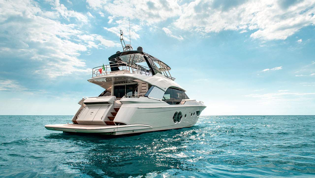 2015 Monte Carlo Yachts MCY 70
